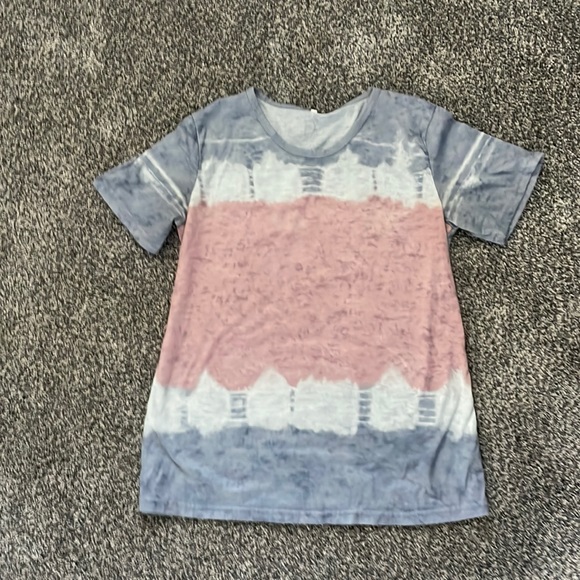 Basic tie die t shirt size small - Picture 1 of 2